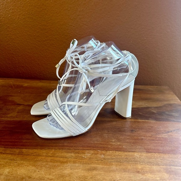 Schutz “Glenna” White Strappy Sandals Size 8 EUC! - Picture 7 of 16